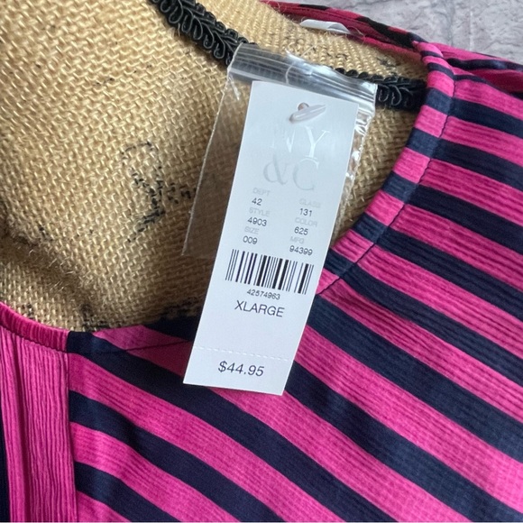 NEW New York & Company Blouse - Picture 3 of 4